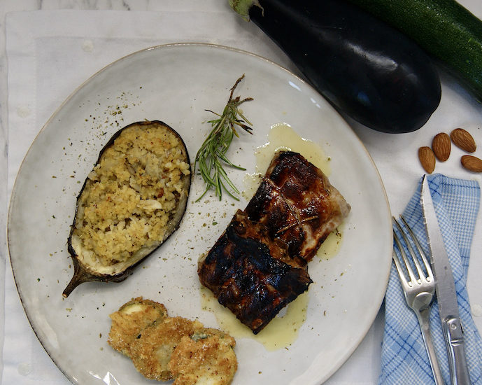 Travers de porc, beignets de courgettes et aubergines farcies
