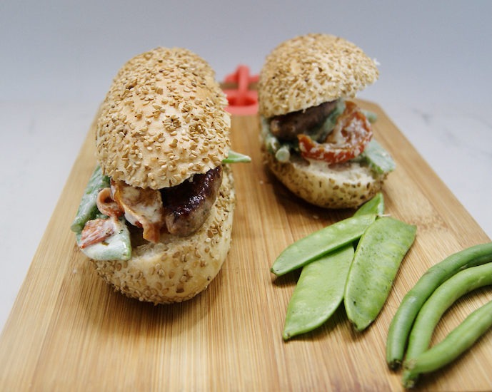 Hot-dogs aux haricots verts et pois mange-tout