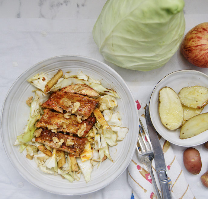 Spare ribs et salade de chou pointu aux pommes