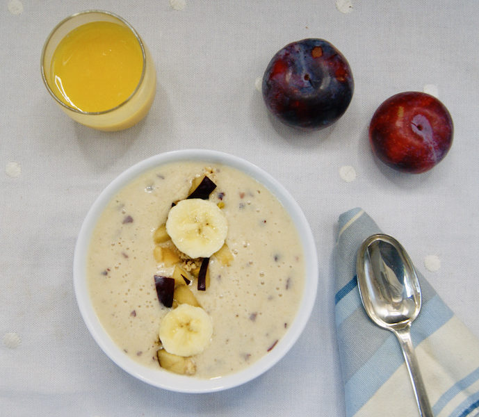 Smoothie bowl aux prunes