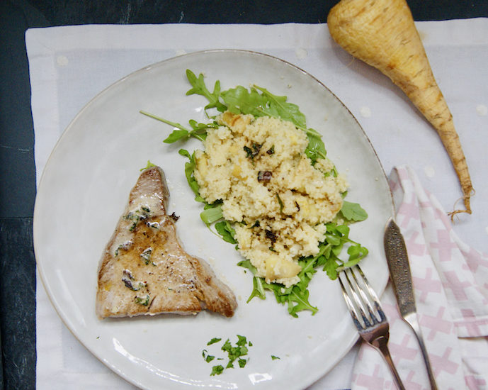 Couscous aux panais et steak de thon