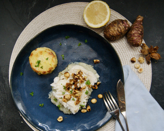 Prise du jour, purée de topinambours et beurre aux noisettes