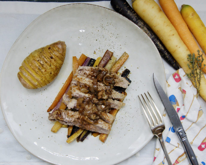Rosbif, pomme de terre Hasselback et carottes colorées