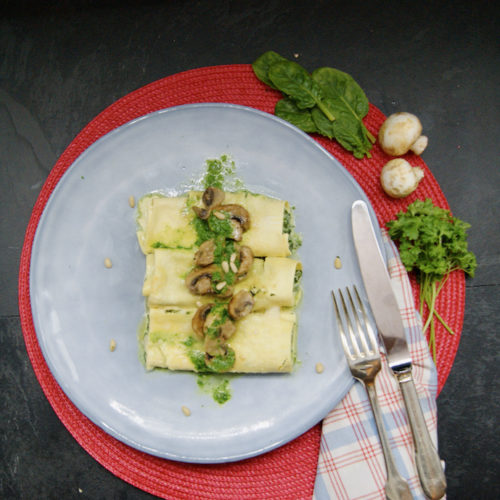 Cannelloni aux épinards et champignons, coulis de persil