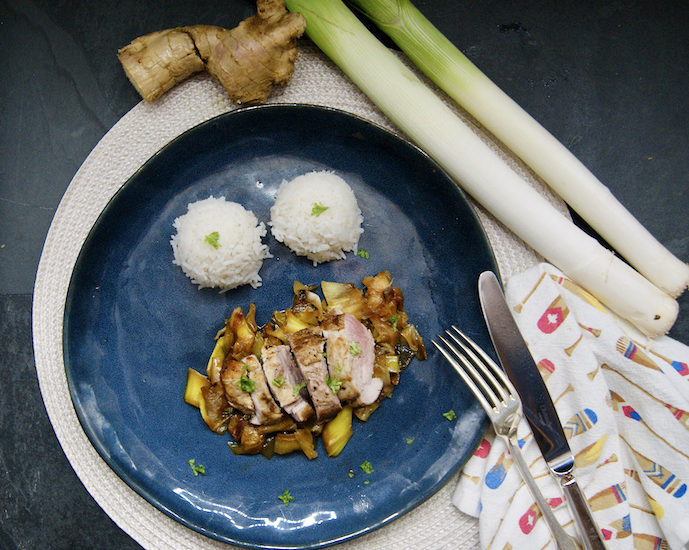Filet-mignon de porc caramélisé aux poireaux