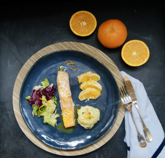 Saumon grillé, purée de pommes de terre et beurre à l’orange