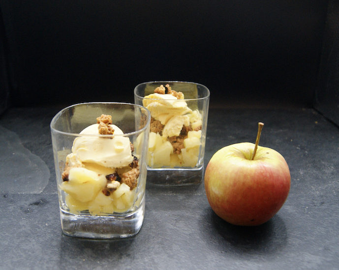 Petits crumbles aux pommes et muesli