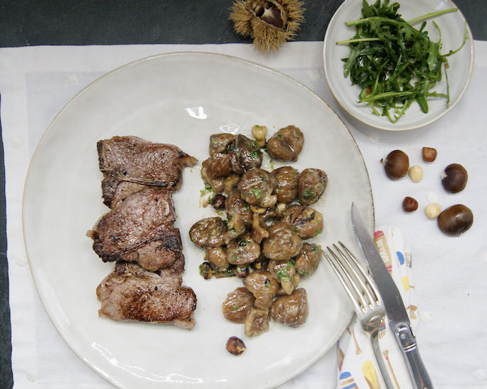 Côtes d’agneau aux marrons et noisettes persillés