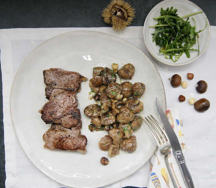 Côtes d’agneau aux marrons et noisettes persillés