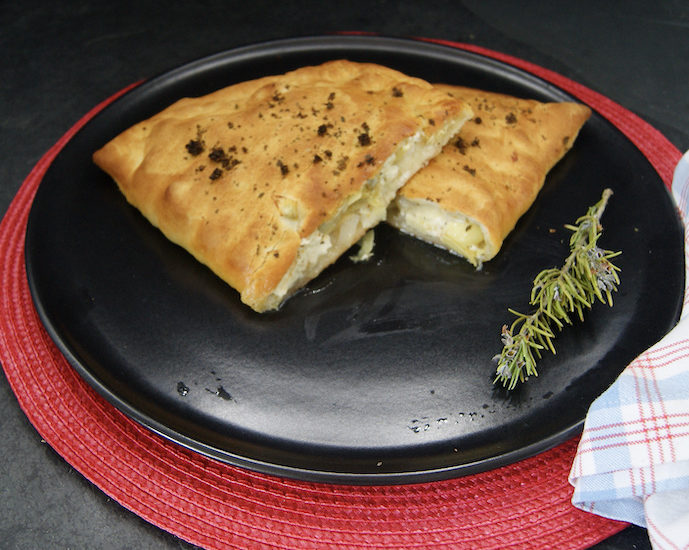 Pizza calzone méditerranéenne