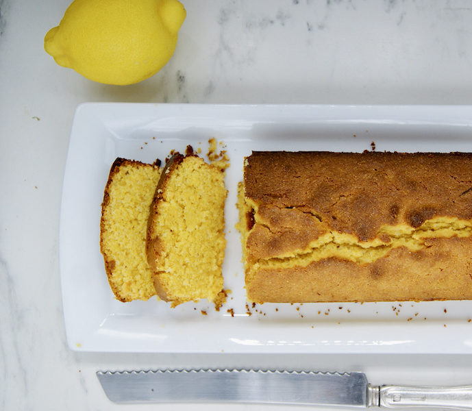 Cake parfumé au citron et aux amandes