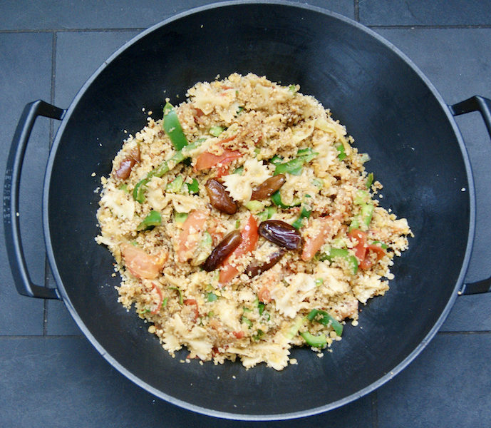 Wok de céréales aux courgettes, poivrons et tomates