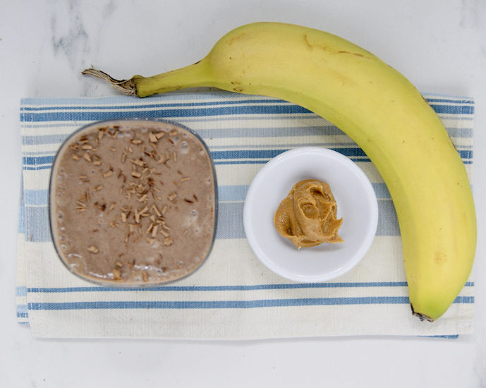 Smoothie banane-peanut butter-chocolat