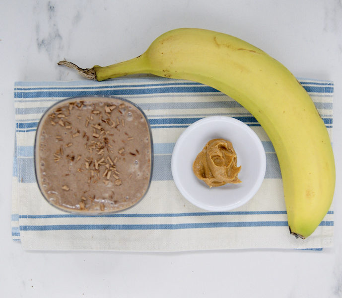 Smoothie banane-peanut butter-chocolat