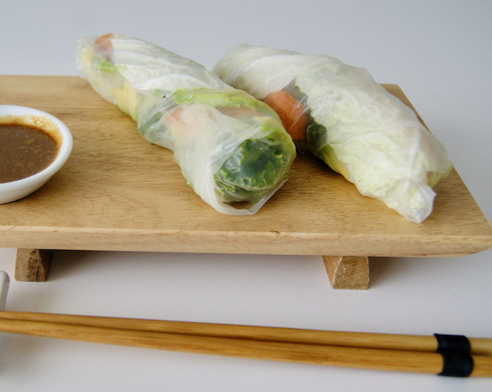 Rouleaux de printemps aux carottes, chou et chou kale