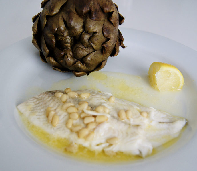 Poisson blanc, sauce au beurre citronné