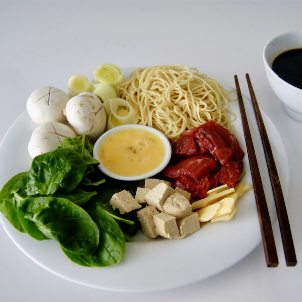 Sauté de boeuf et de légumes, sauce soja douce (Sukiyaki)