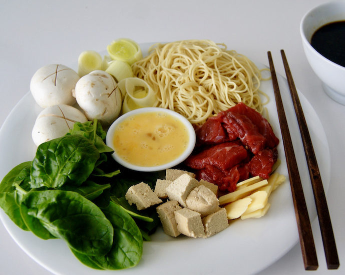 Sauté de boeuf et de légumes, sauce soja douce (Sukiyaki)