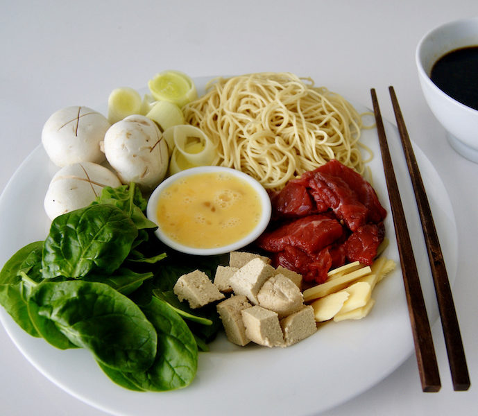 Sauté de boeuf et de légumes, sauce soja douce (Sukiyaki)