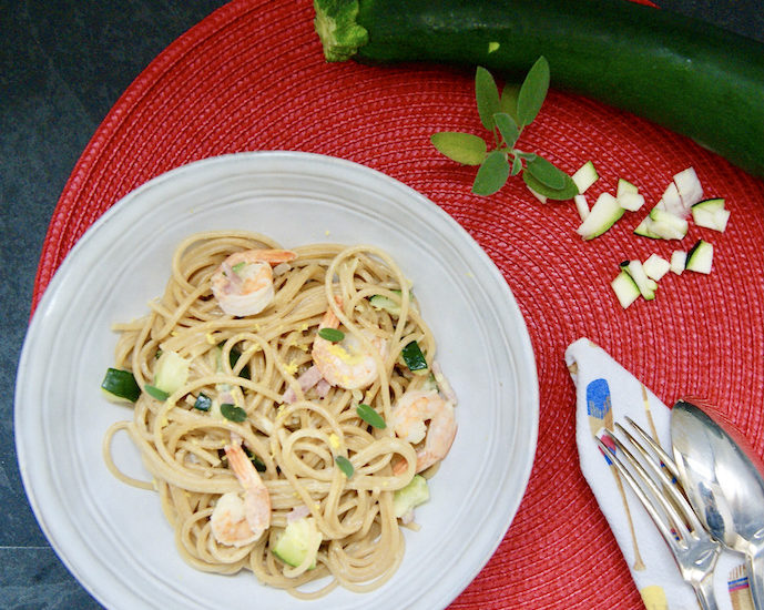 Spaghetti aux scampis, courgette et jambon