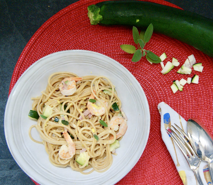 Spaghetti aux scampis, courgette et jambon