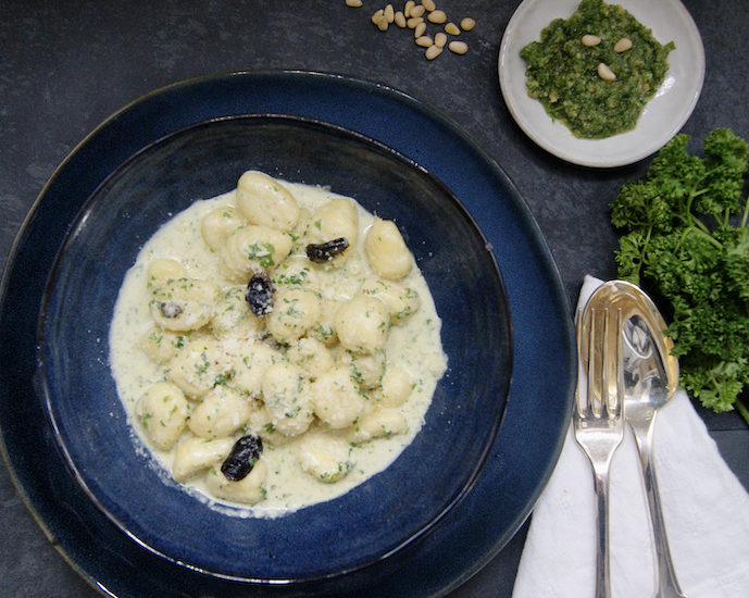 Gnocchi au pesto et aux olives