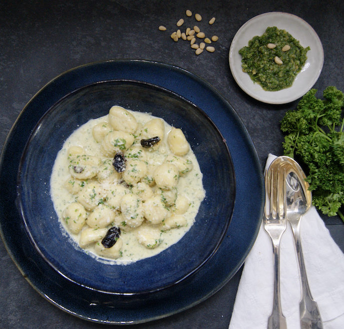 Gnocchi au pesto et aux olives