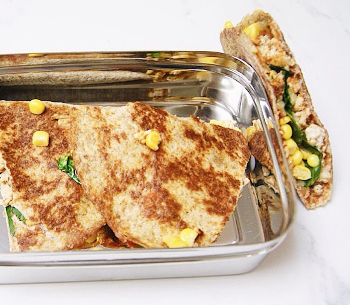 Quesadillas au poulet, maïs et épinards