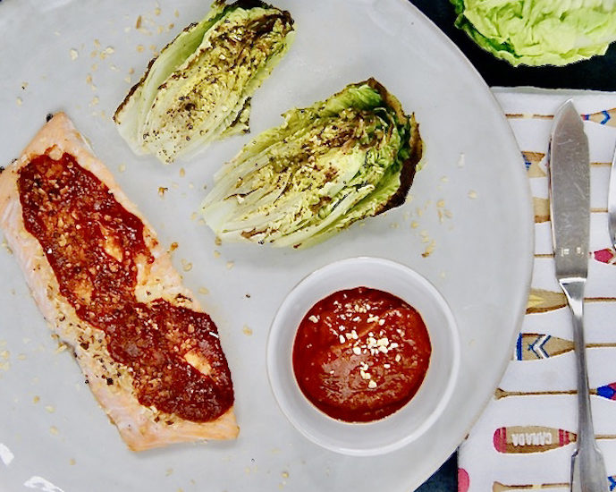 Saumon grillé et sauce barbecue aux tomates