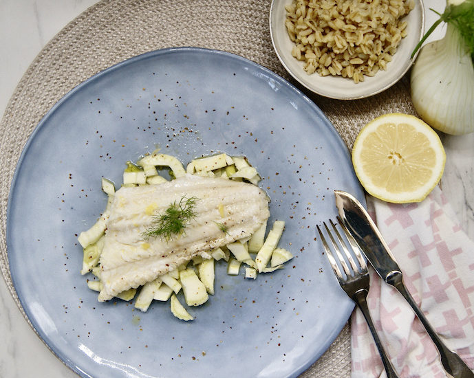 Salade de fenouil cru mariné et colin