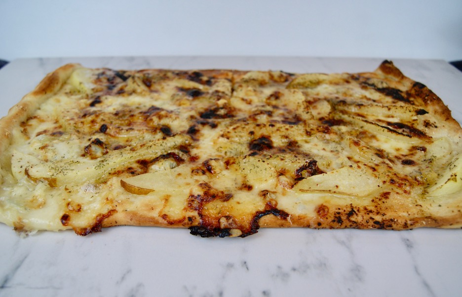 Pizza poire, gorgonzola et miel