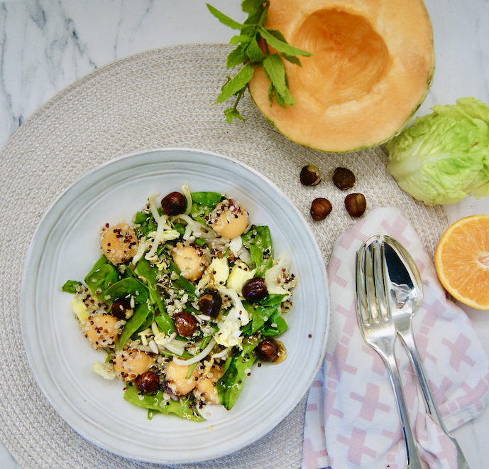 Salade de quinoa fraîche et fruitée