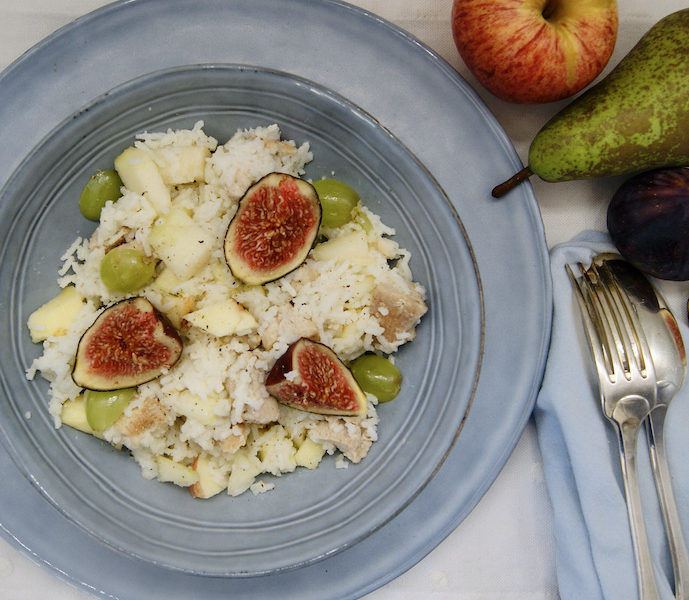 Salade de riz fruitée au poulet, vinaigrette au parmesan