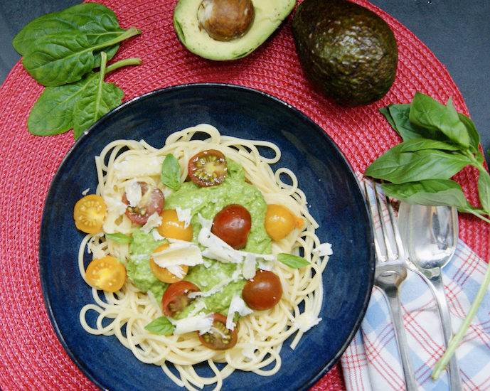 Spaghetti aux épinards et crème d’avocats