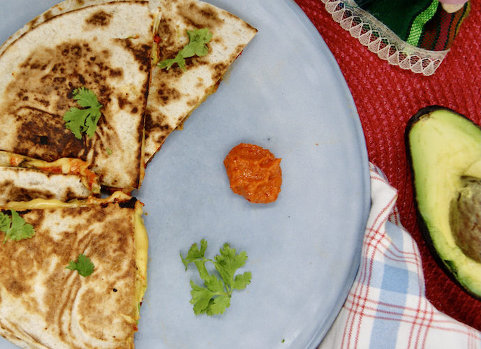 Quesadillas avocat et tapenade aux poivrons