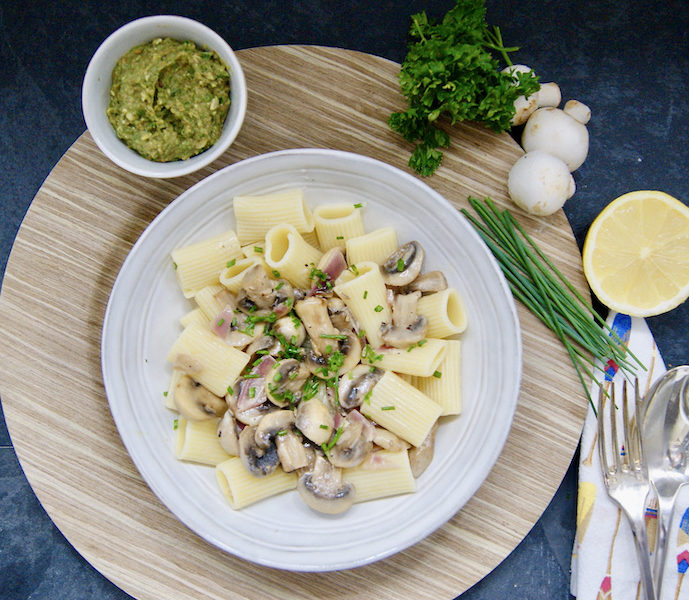 Pâtes aux champignons à la crème et pesto