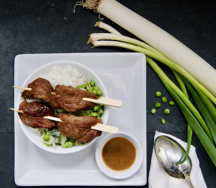 Yakitori de canard laqué aux petits pois