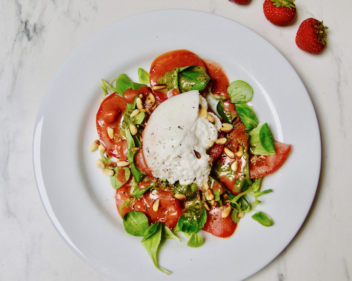 Tomates burrata et vinaigrette aux fraises