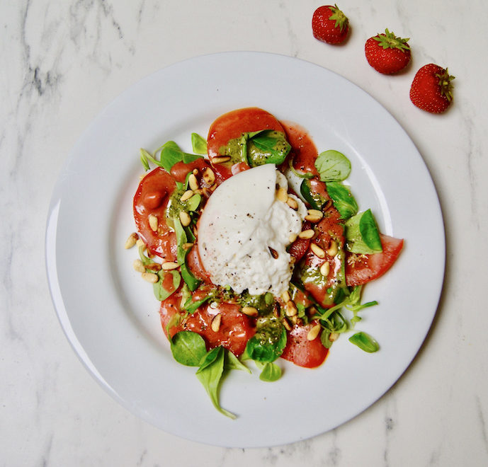 Tomates burrata et vinaigrette aux fraises