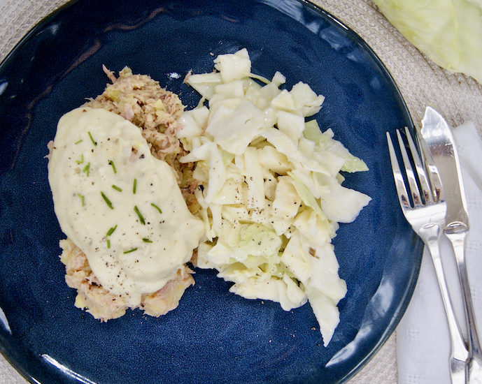 Ecrasé de pommes de terre au saumon et salade de chou