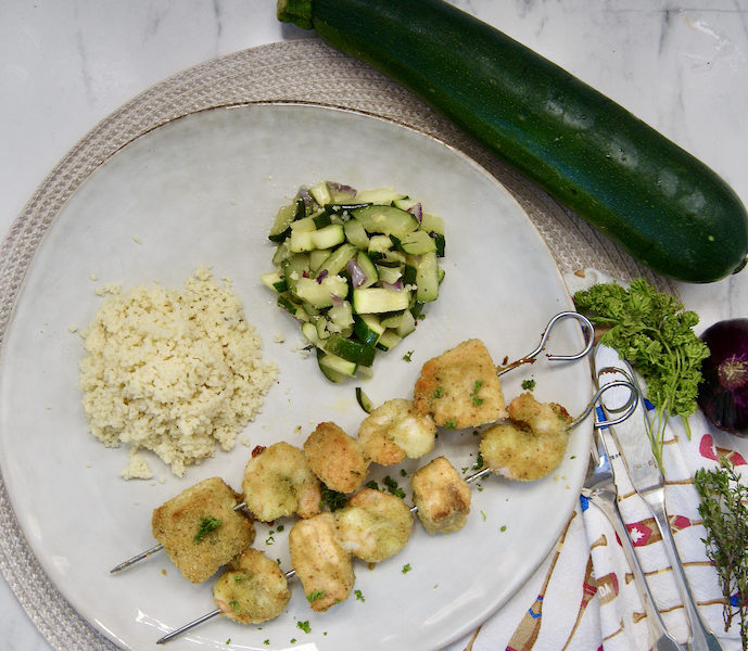 Brochettes de la mer panées et courgettes vapeur