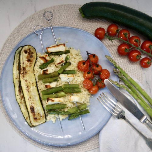 Brochettes d&rsquo;halloumi aux asperges