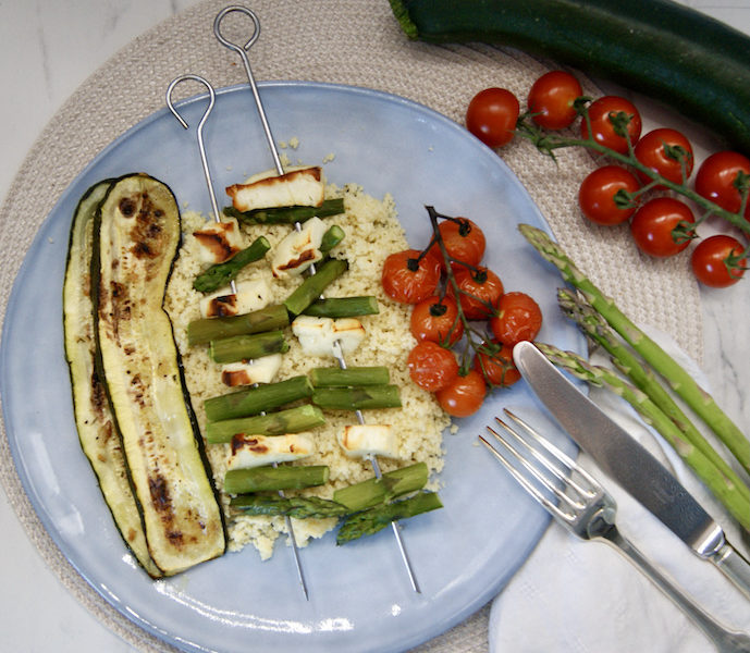 Brochettes d&rsquo;halloumi aux asperges