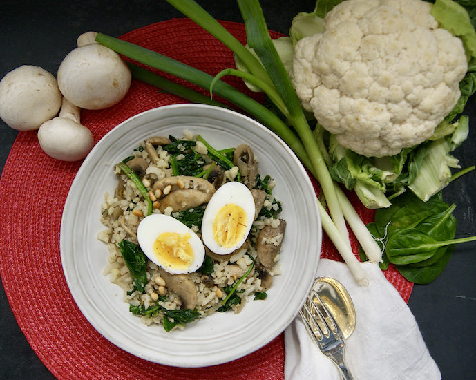 Semoule de chou-fleur aux champignons et épinards
