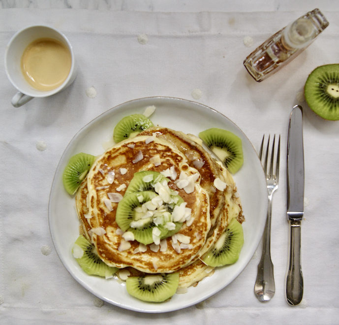 Pancakes aux kiwis et aux amandes