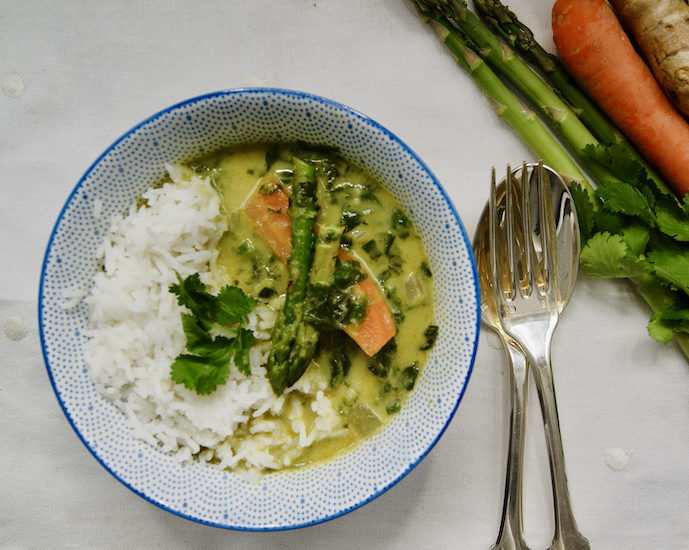 Curry thaï aux légumes printaniers