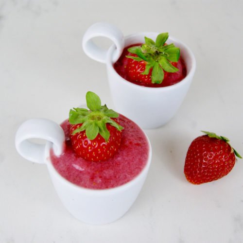 Crème glacée à la fraise et au tofu soyeux