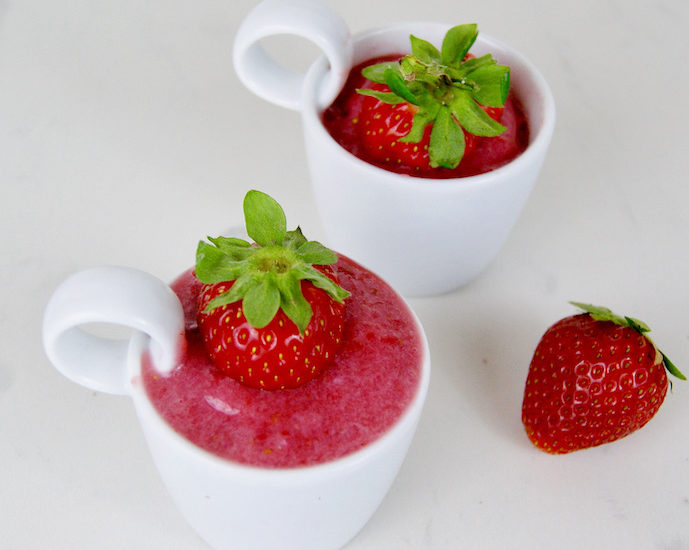 Crème glacée à la fraise et au tofu soyeux