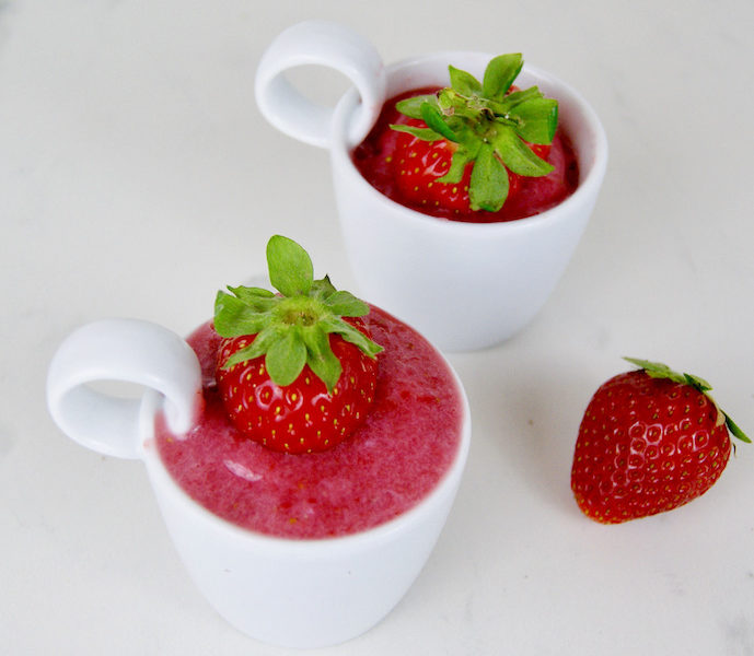 Crème glacée à la fraise et au tofu soyeux