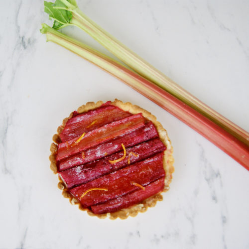 Tarte à la rhubarbe et à la crème d’amandes